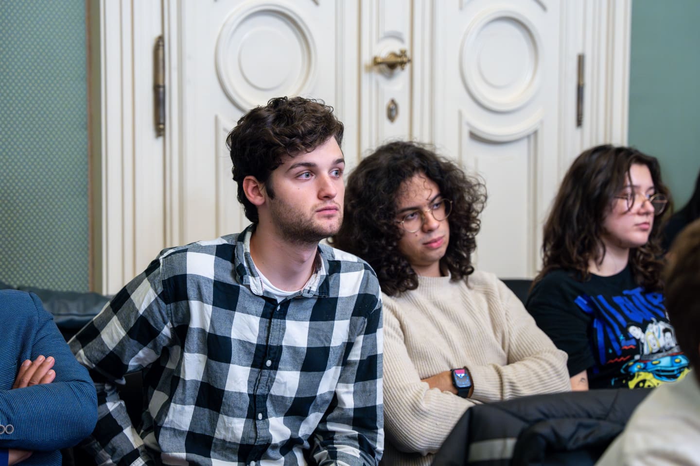 Us elections debate aau-24